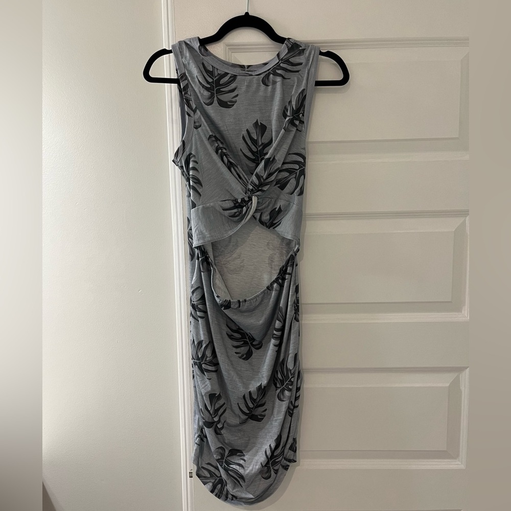 Tropical print cut out dress, size L